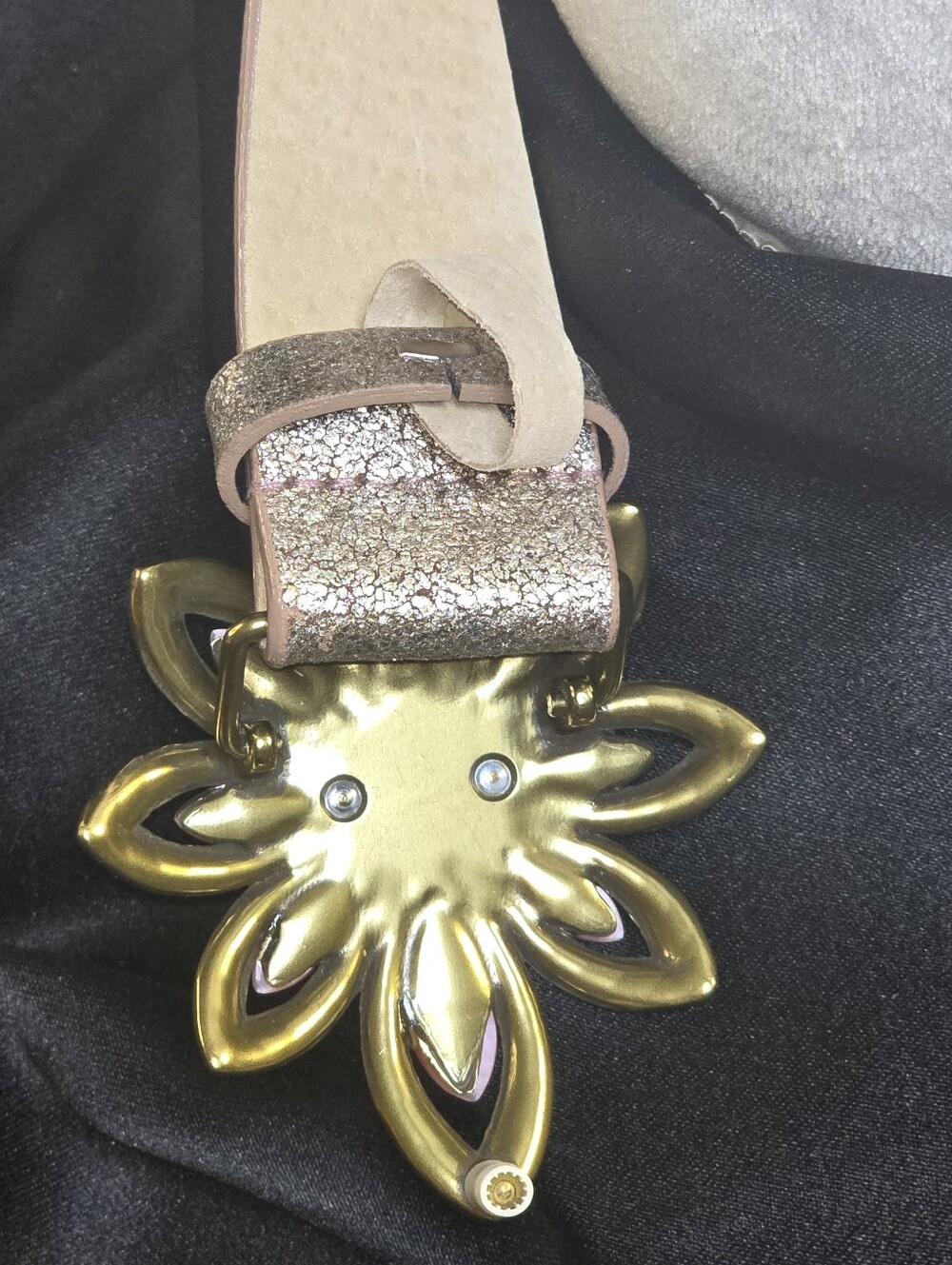 Vintage Leatherock Oversized Pink Rhinestone Flower Metallic Belt S - Picture 11 of 16